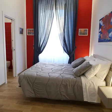 A Un Passo Da Tutto... Naples